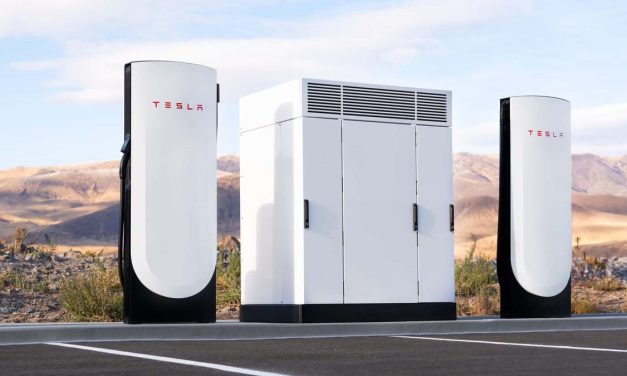 Tesla Bangun Charger 64 MW Untuk Ekspansi Truk Listrik Di AS
