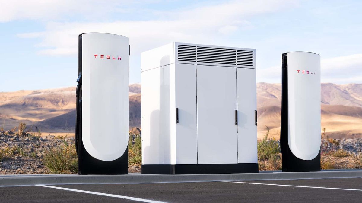 Tesla Bangun Charger