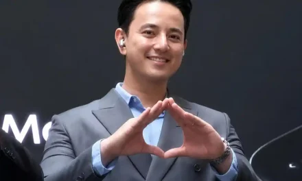 Mengenal Aktor Ganteng Yang Jago Berakting Billy Davidson