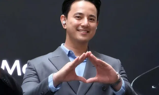 Mengenal Aktor Ganteng Yang Jago Berakting Billy Davidson