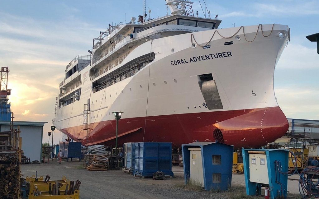 Drama Kapal Pesiar Coral Adventurer Usai Insiden Terumbu