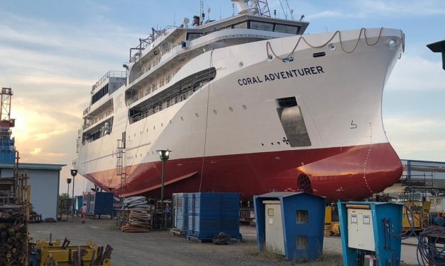 Drama Kapal Pesiar Coral Adventurer Usai Insiden Terumbu