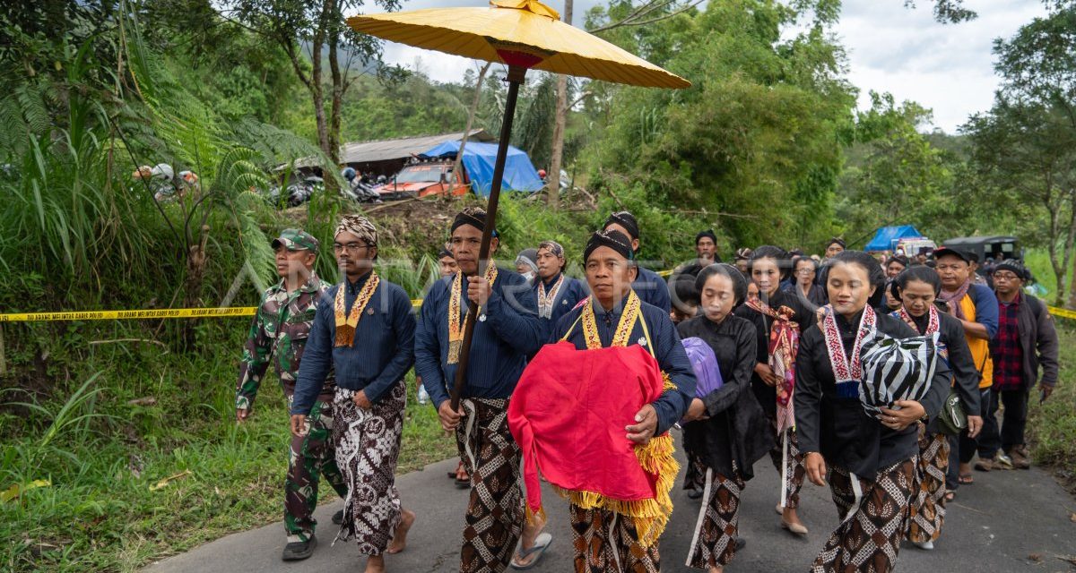 Upacara Labuhan Di Jawa: Ungkapan Rasa Syukur Kepada Tuhan