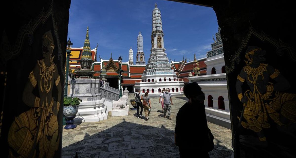 Lonjakan Turis Picu Thailand Untuk Kaji Ulang Aturan Bebas Visa!