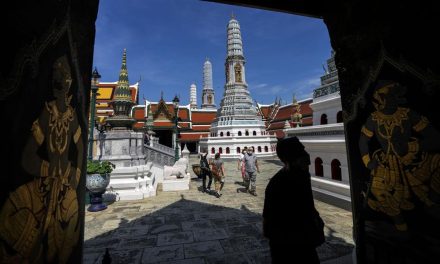 Lonjakan Turis Picu Thailand Untuk Kaji Ulang Aturan Bebas Visa!