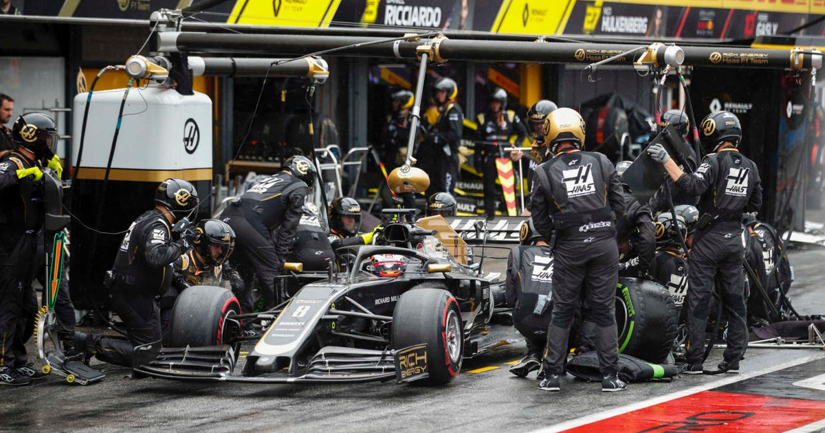 Mengupas Strategi Pit Stop Dalam Balapan Sirkuit